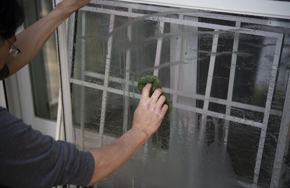 熊本市で網戸の掃除をご希望でしたらお気軽にご依頼ください | 熊本でハウスクリーニングならリカバリーオクナ